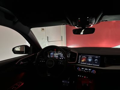 Audi A1 Sportback 30 TFSI 116 ch S tronic 7 S Line   - 44