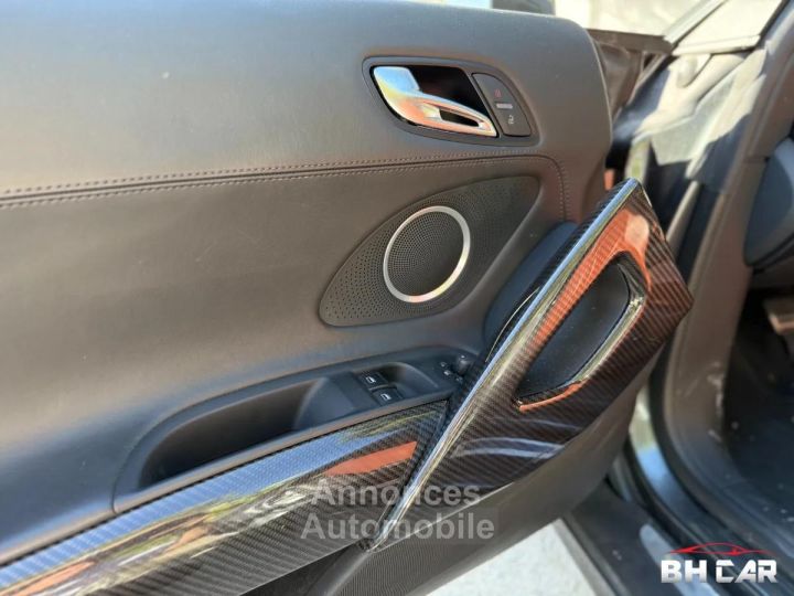 Audi R8 V10 52 FSI 525cv QUATTRO R-TRONIC - 16