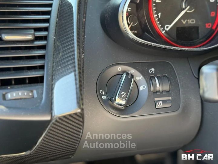 Audi R8 V10 52 FSI 525cv QUATTRO R-TRONIC - 17