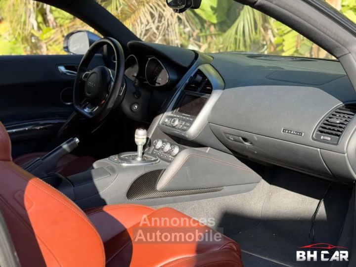 Audi R8 V10 52 FSI 525cv QUATTRO R-TRONIC - 22