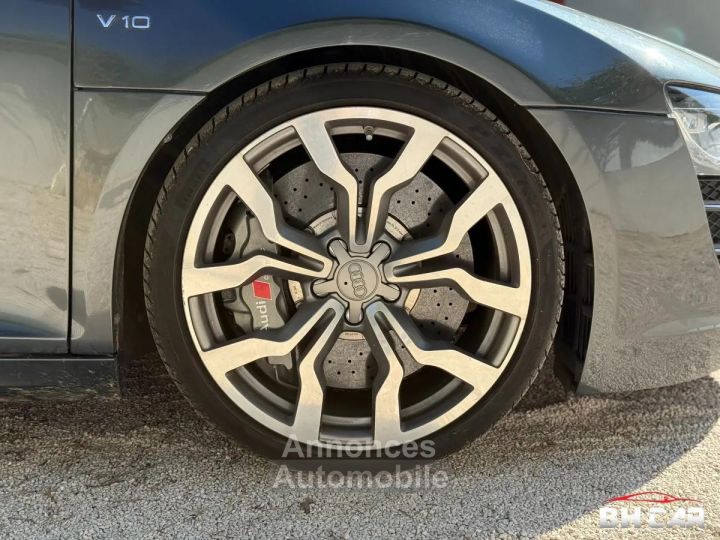 Audi R8 V10 52 FSI 525cv QUATTRO R-TRONIC - 28