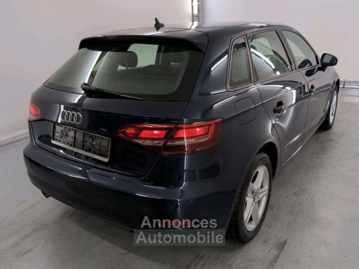 Audi A3 Sportback 30TDi STronic - 5