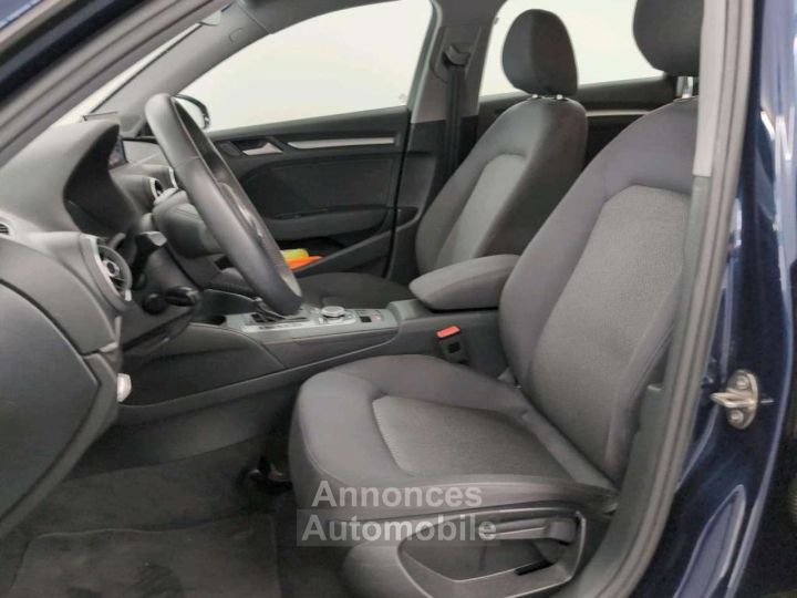 Audi A3 Sportback 30TDi STronic - 6