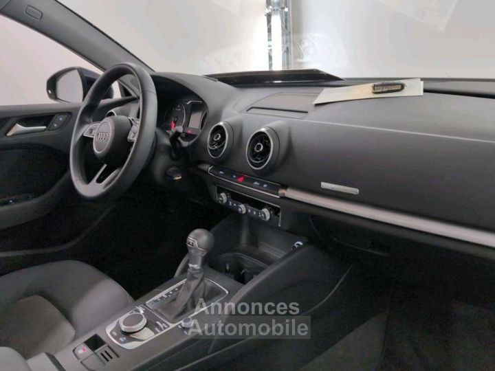 Audi A3 Sportback 30TDi STronic - 8