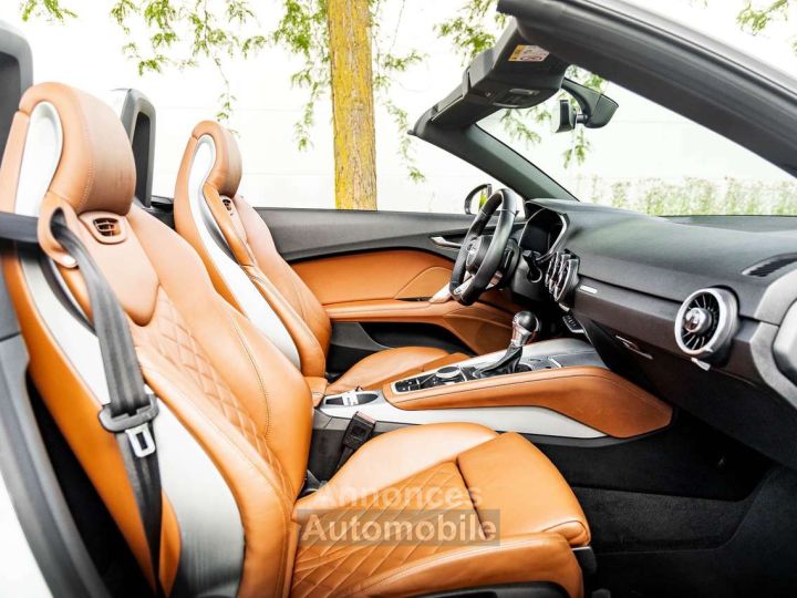 Audi TT RS Cabrio 18 TFSI S tronic Line Cognac Seats - 14
