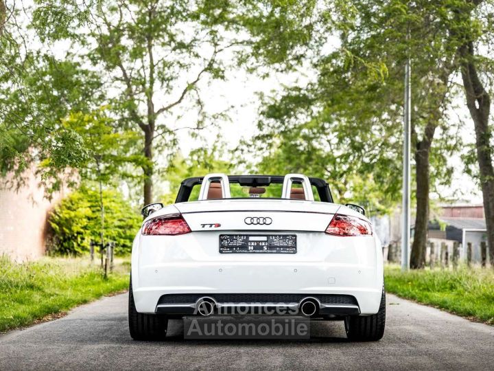 Audi TT RS Cabrio 18 TFSI S tronic Line Cognac Seats - 18
