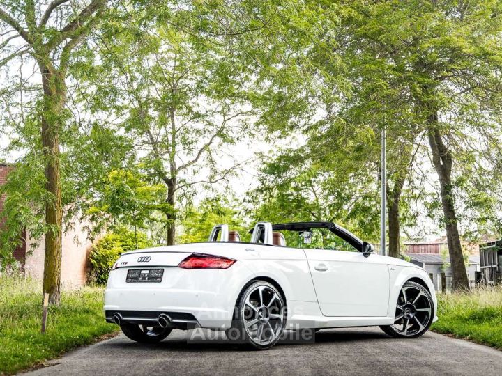 Audi TT RS Cabrio 18 TFSI S tronic Line Cognac Seats - 19