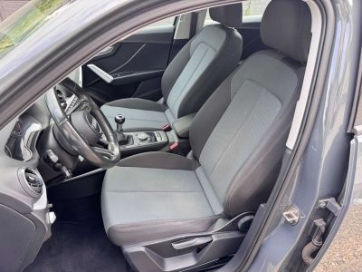 Audi Q2 10 TFSI Design Sport CARPLAY-SENSOR-CRUISE-   - 8
