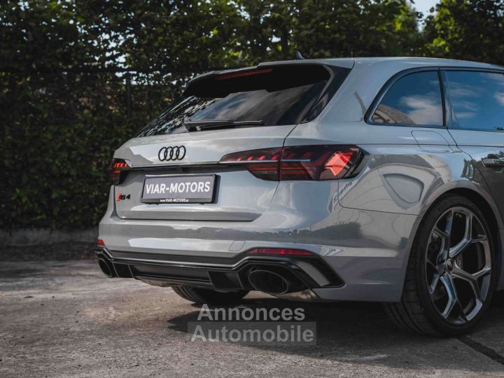 Audi RS4 Avant 29 V6 TFSI Quattro 25 Years Edition - 12