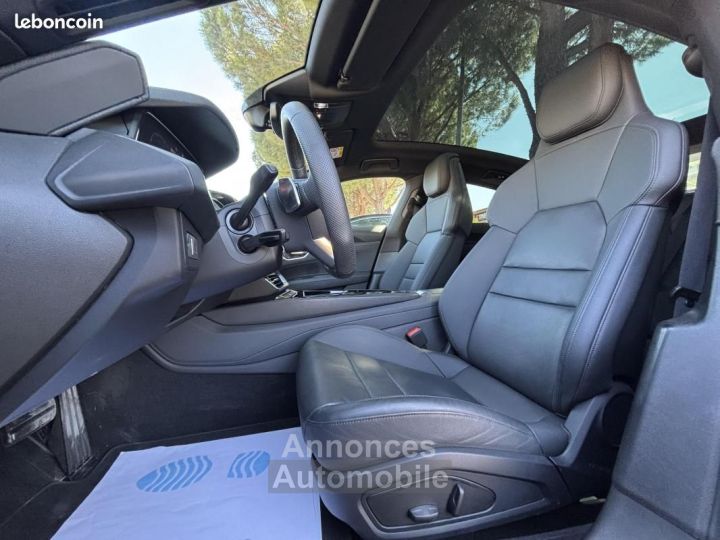 Audi e-tron GT 476 ch quattro 1e main Origine FR - 14