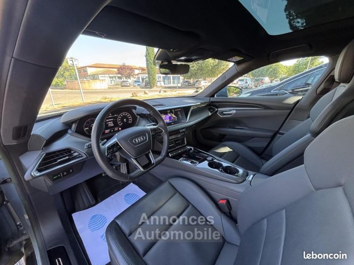 Audi e-tron GT 476 ch quattro 1e main Origine FR - 15