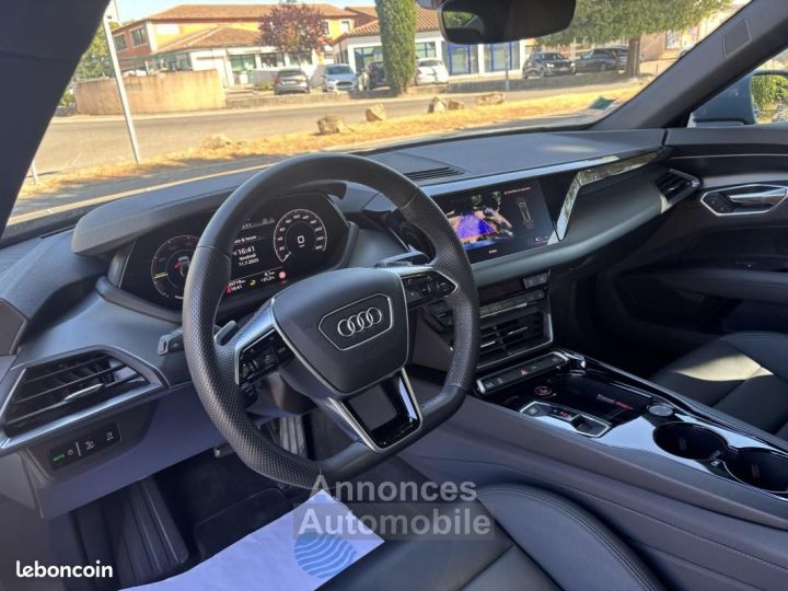 Audi e-tron GT 476 ch quattro 1e main Origine FR - 16