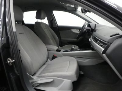 Audi A4 14 TFSI 150CH BUSINESS LINE S TRONIC 7   - 7