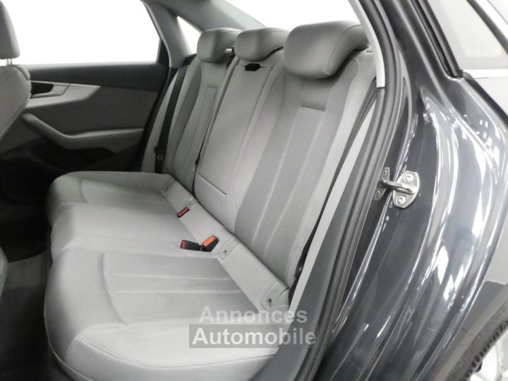 Audi A4 14 TFSI 150CH BUSINESS LINE S TRONIC 7 - 8