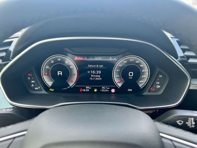 Audi Q3 35 TFSI S line-Platinum-Business Edition   - 14