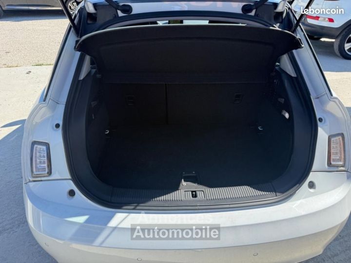 Audi A1 Sportback 14 TFSI 122 ch S-LINE - 13
