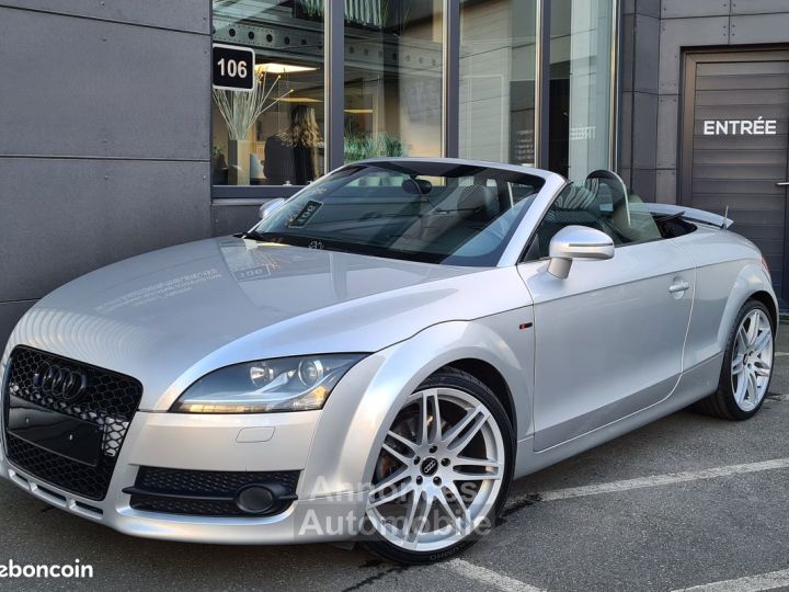 Audi TT Cabriolet S-line 200cv - 1
