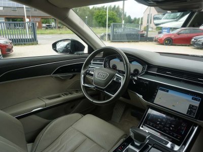 Audi A8 30 V6 TFSI Quattro AUTO FULL BLACK MATRIX CAM 6B   - 18