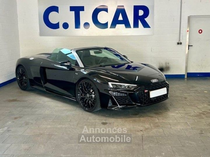 Audi R8 Spyder 52 FSI RWD - 1