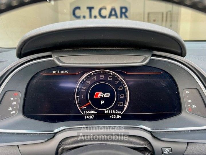 Audi R8 Spyder 52 FSI RWD - 6