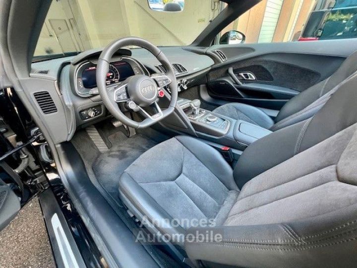 Audi R8 Spyder 52 FSI RWD - 9