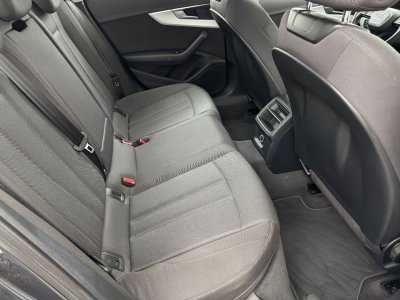 Audi A4 20 TDI 150 BUSINESS LINE S tronic 7   - 5