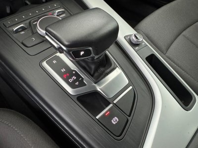 Audi A4 20 TDI 150 BUSINESS LINE S tronic 7   - 12