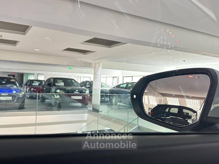 Audi Q3 Sportback 45 TFSIe 245 ch S tronic 6 S line - 31