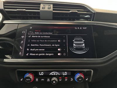 Audi Q3 Sportback 45 TFSIe 245 ch S tronic 6 S line   - 37