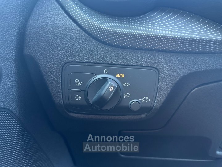 Audi Q2 14 TFSI 150 ch S tronic 7 S Line GRIS QUANTUM - CAM - SIÈGES CHAUFF - 22