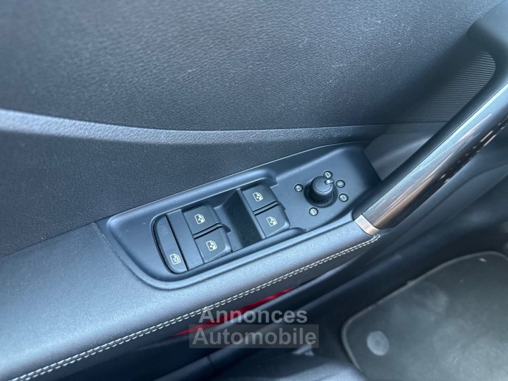 Audi Q2 14 TFSI 150 ch S tronic 7 S Line GRIS QUANTUM - CAM - SIÈGES CHAUFF - 23