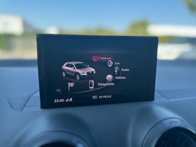 Audi Q2 14 TFSI 150 ch S tronic 7 S Line GRIS QUANTUM - CAM - SIÈGES CHAUFF   - 24