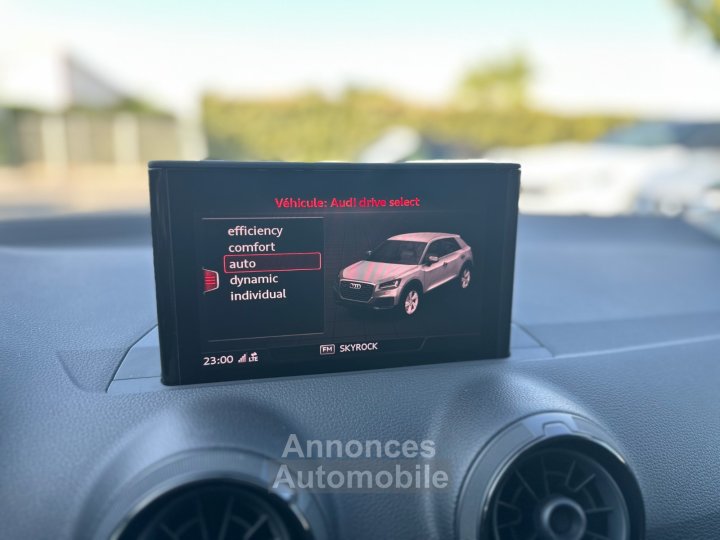 Audi Q2 14 TFSI 150 ch S tronic 7 S Line GRIS QUANTUM - CAM - SIÈGES CHAUFF - 25