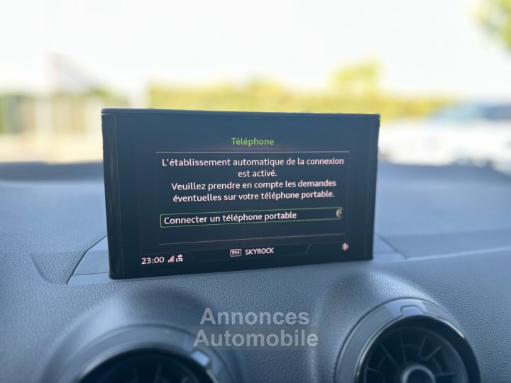 Audi Q2 14 TFSI 150 ch S tronic 7 S Line GRIS QUANTUM - CAM - SIÈGES CHAUFF - 28