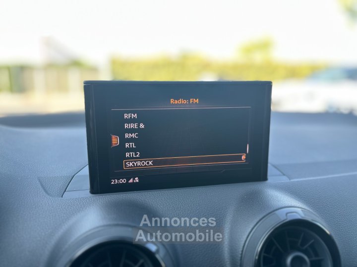 Audi Q2 14 TFSI 150 ch S tronic 7 S Line GRIS QUANTUM - CAM - SIÈGES CHAUFF - 29