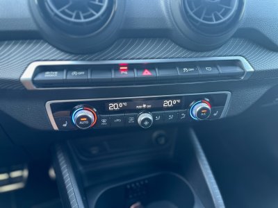 Audi Q2 14 TFSI 150 ch S tronic 7 S Line GRIS QUANTUM - CAM - SIÈGES CHAUFF   - 33