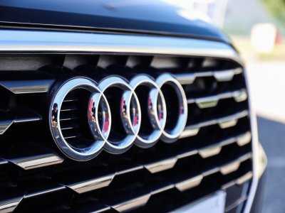Audi Q2 16 30 TDI 116 S-tronic Business line   - 45