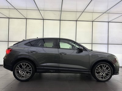 Audi Q3 Sportback 45 TFSIe 245 ch S tronic 6 S line   - 7