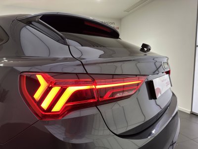 Audi Q3 Sportback 45 TFSIe 245 ch S tronic 6 S line   - 44