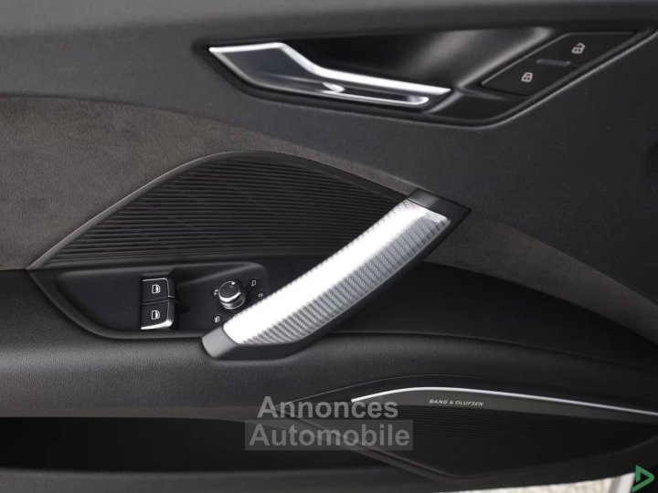 Audi TT RS 25 TFSI 400ch qto S tronic 7 - 8
