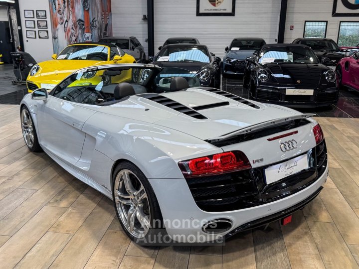 Audi R8 Spyder V10 52 FSI QUATTRO R-Tronic / 577 CV / CONFIG RARE - 12
