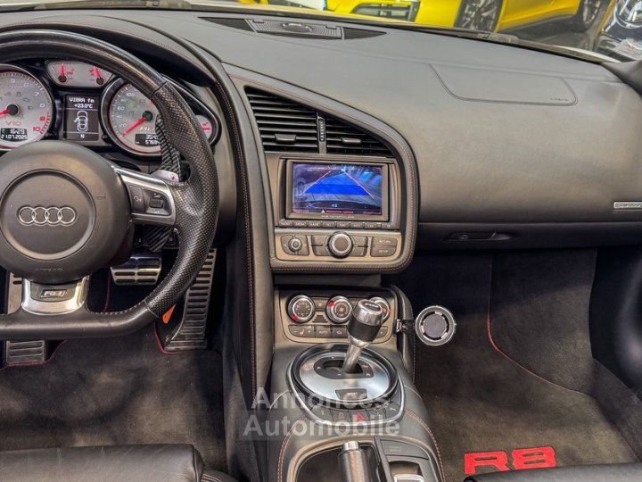 Audi R8 Spyder V10 52 FSI QUATTRO R-Tronic / 577 CV / CONFIG RARE - 22