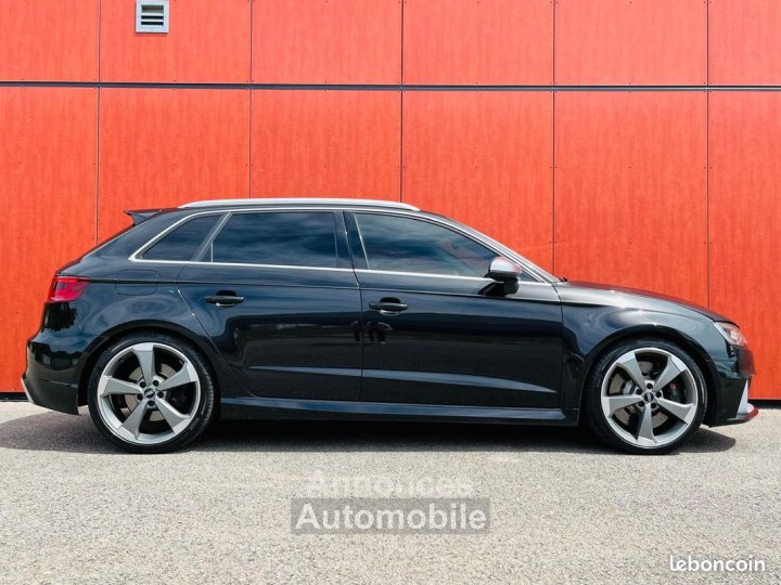 Audi RS3 25 TFSI Turbo Quattro 367 CH - 2