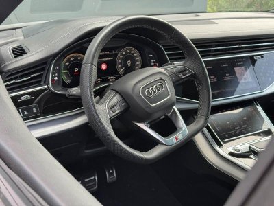 Audi Q8 60 TFSI e 462ch Compétition quattro tiptronic 8   - 10