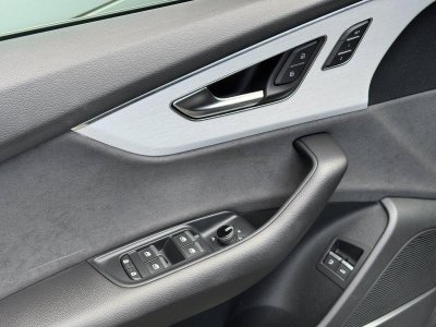 Audi Q8 60 TFSI e 462ch Compétition quattro tiptronic 8   - 11