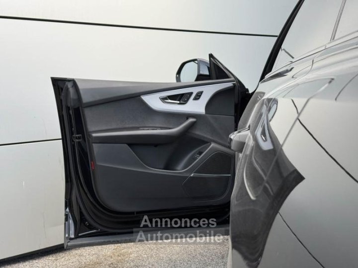 Audi Q8 60 TFSI e 462ch Compétition quattro tiptronic 8 - 12