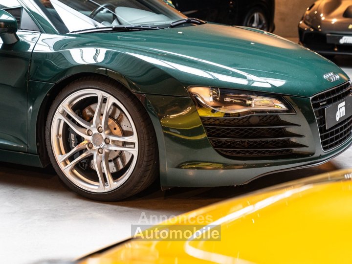 Audi R8 V8 42L Coupe Manuelle - 4