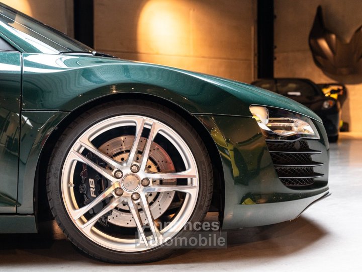 Audi R8 V8 42L Coupe Manuelle - 5