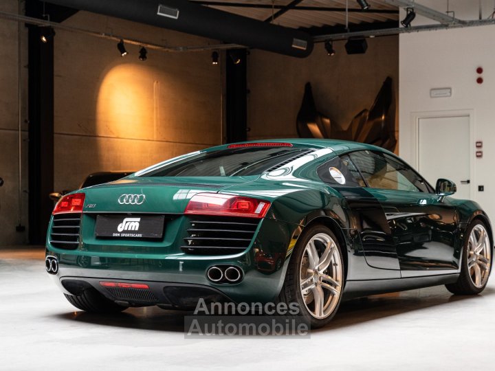 Audi R8 V8 42L Coupe Manuelle - 11