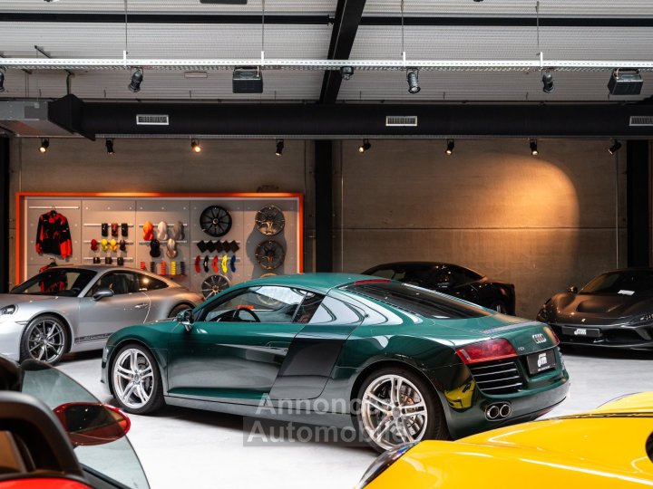 Audi R8 V8 42L Coupe Manuelle - 13